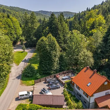 Apartamento Przystanek Leśna 3 Nad Strumieniem, Otoczone Lasem U Stóp Beskidów Targanice