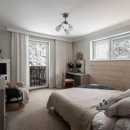 Apartament Przystanek Leśna *