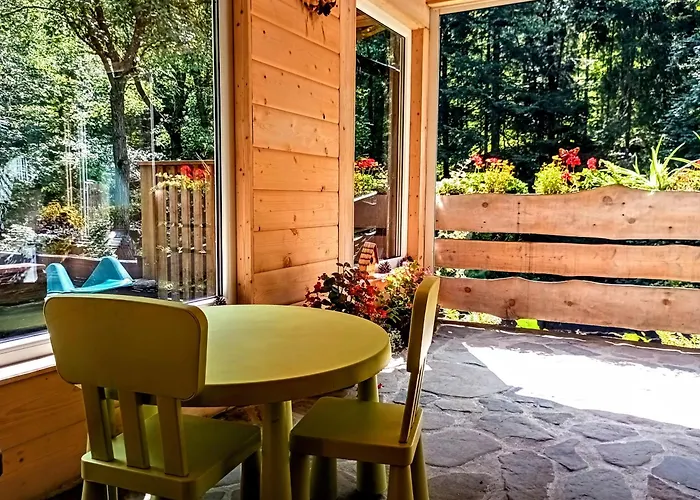 Przystanek Leśna 3 Nad Strumieniem, Otoczone Lasem U Stóp Beskidów Apartamento *