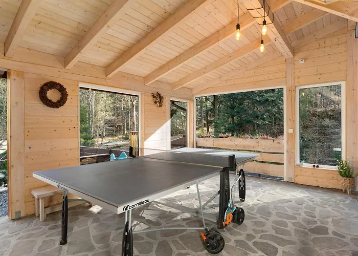 Przystanek Leśna 3 Nad Strumieniem, Otoczone Lasem U Stóp Beskidów Targanice