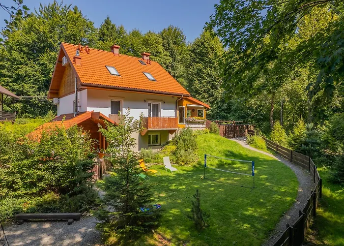 Apartamento Przystanek Leśna 3 Nad Strumieniem, Otoczone Lasem U Stóp Beskidów *