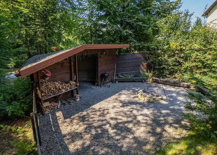 Apartamento Przystanek Leśna 3 Nad Strumieniem, Otoczone Lasem U Stóp Beskidów *